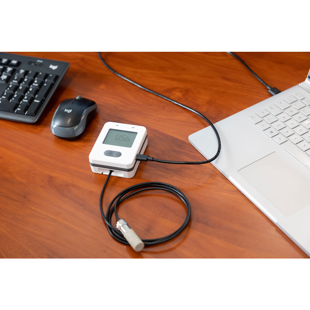 Thermadata humidity logger with probe