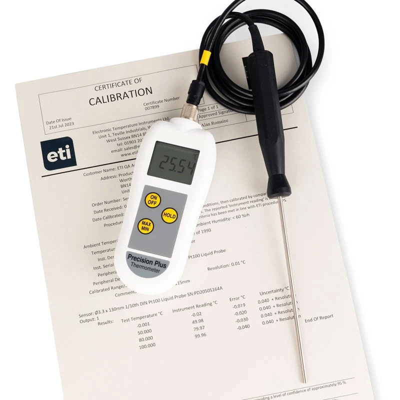 Thermomètre de précision avec sonde PT100 liquide et certificat de calibration UKAS
